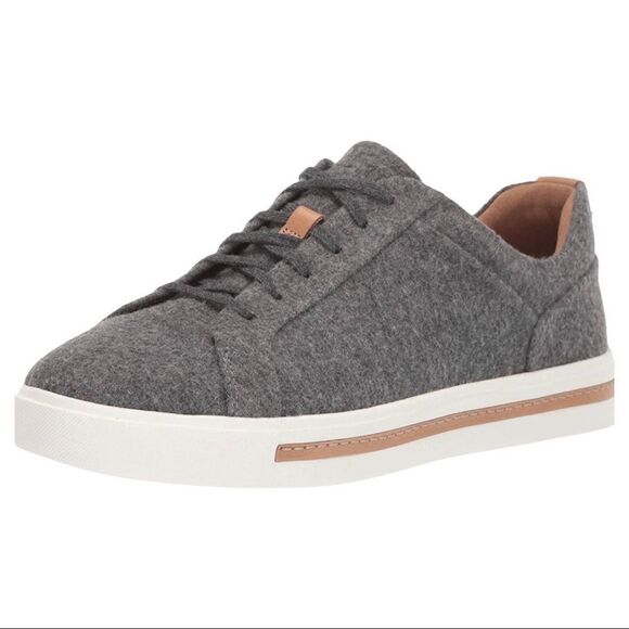CLARKS Un Maui Lace, gray wool like material w/ white rubber sole, Size 9.5 - Picture 1 of 9
